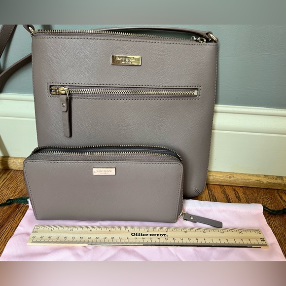 kate spade Handbags - Kate Spade cross-body bag